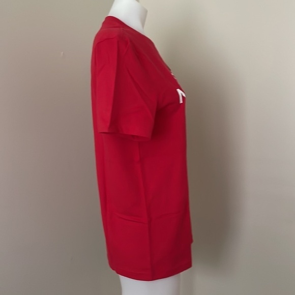 (NWT) The North Face Women’s Print Graphic Red Tee - Picture 5 of 16